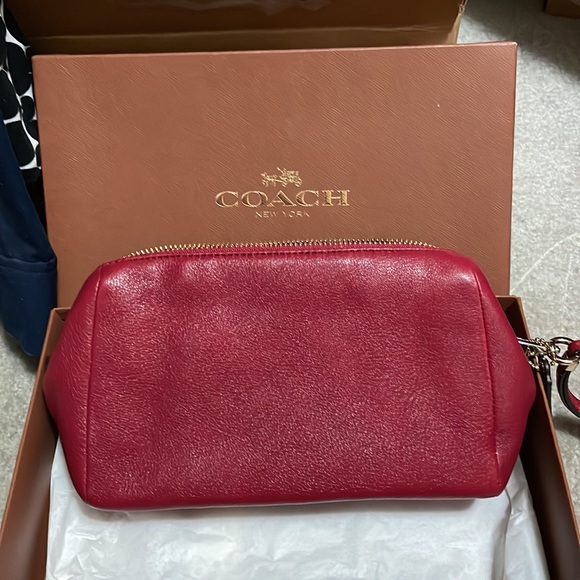 MWT Coach Madison large red leather zip wristlet. Scarlet color. Box for gifting - Picture 8 of 8